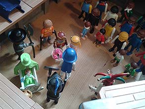 Therapeutische Arbeit mit der Ritterburg Teil2 in der Praxis Ansorge Waltraud